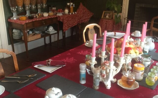 Hundalee House Bed and Breakfast