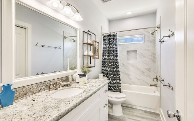 Blue Dolphin 4 Bedroom Home