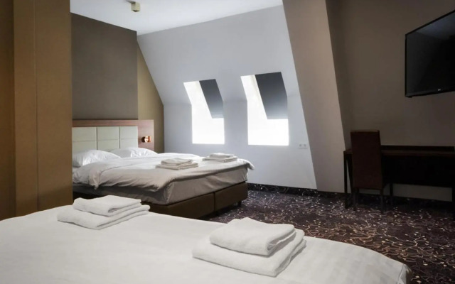 Amsterdam Lake Hotel