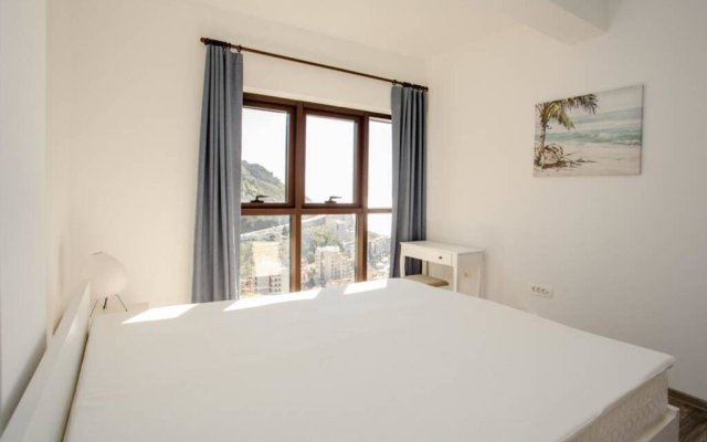3 Bedrooms Penthouse with roof terrace Rafailovici