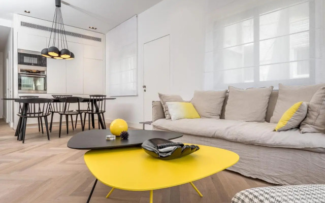Stunning and design 2BDR Apartment