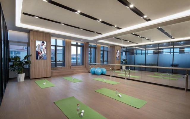 Rezen Hotel （Zhuhai HengQin Border and Exhibition Center Branch)