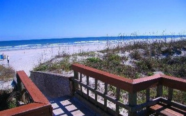 Ocean Village Club M21