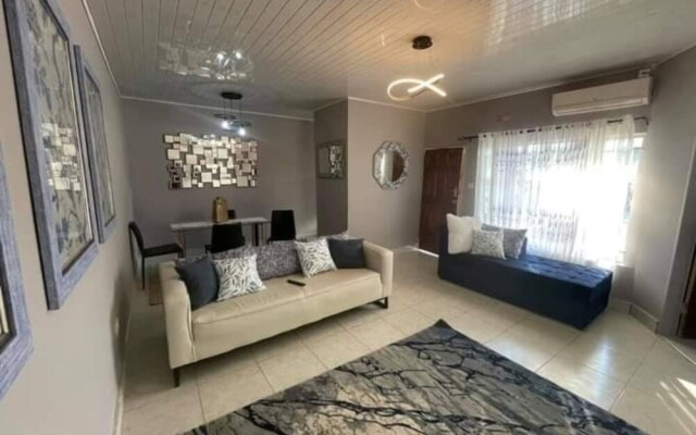 Spacious 2 Bedroomed Semi-detached Fully Furnished Apartment Num01