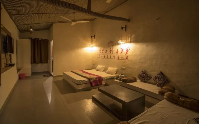 WOW STAYZ2 Pachmarhi Foothill Cottages