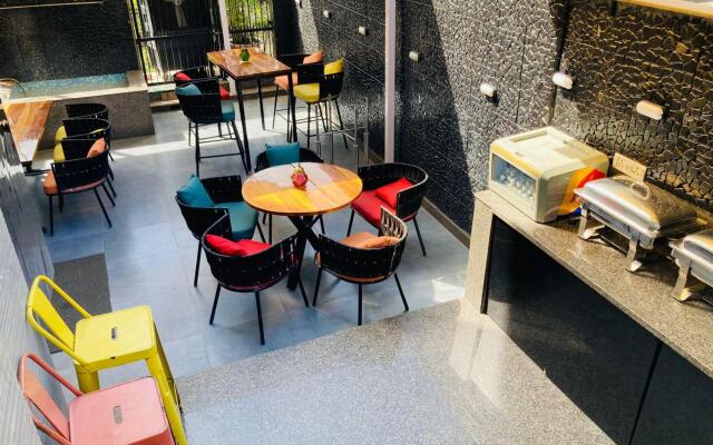 Hotel Aman Palace-Rajouri Garden