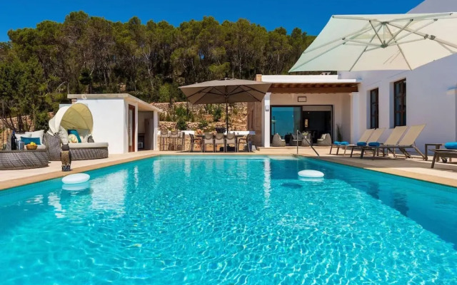 Holiday Home With Children Play Area