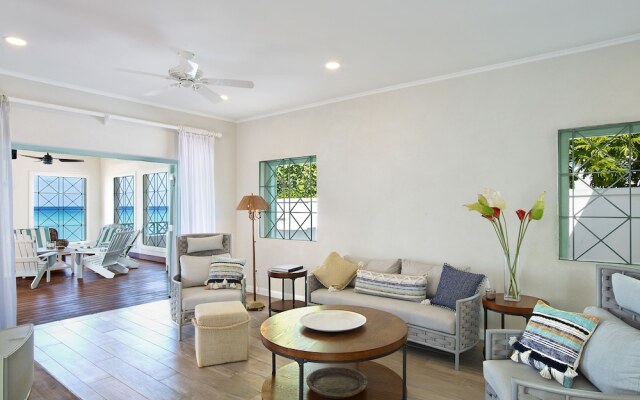 Southwinds Beach House is a 3 Bedroom With Exquisite sea Views