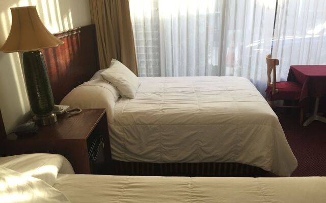 Park Plaza Lodge Hotel