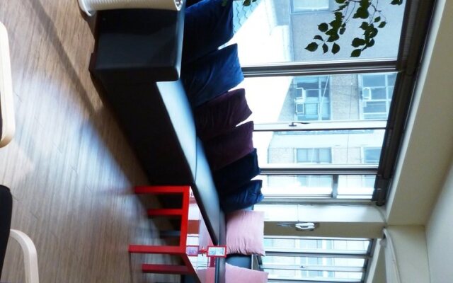 Tavern L Hostel