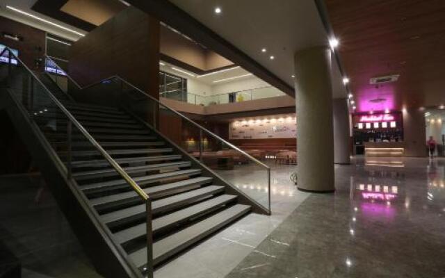 Ymca International Centre Hotel
