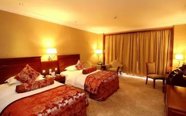Zhengzhou Cheered Hotel