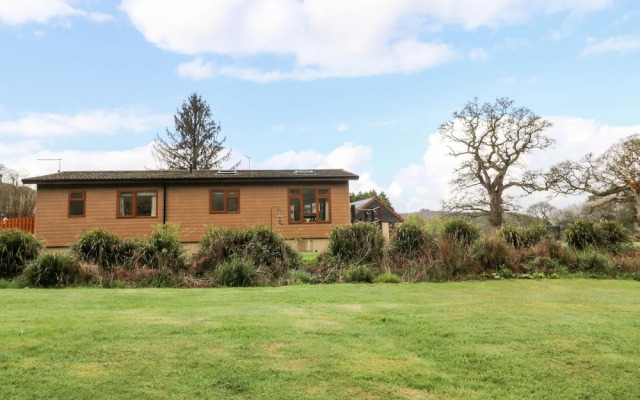 Riverside Lodge