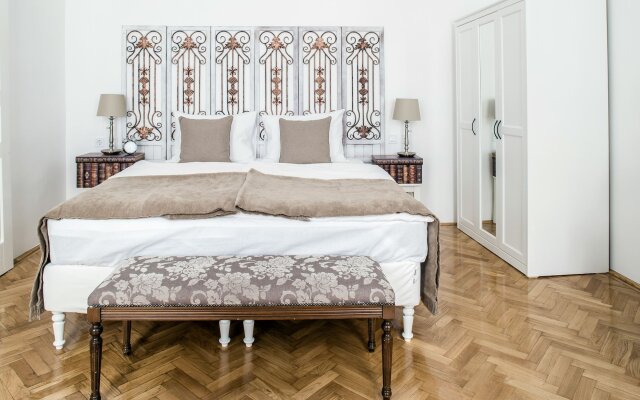 House Beletage-Boutique Hotel