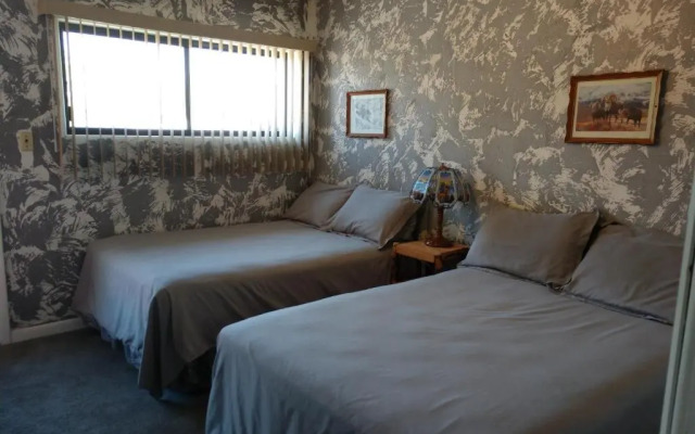 Swiss Mountain Motel