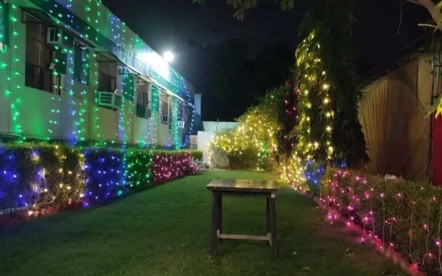 Hotel Ambika Palace
