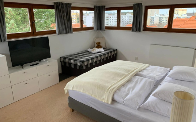 Residence Top Floor Apartment