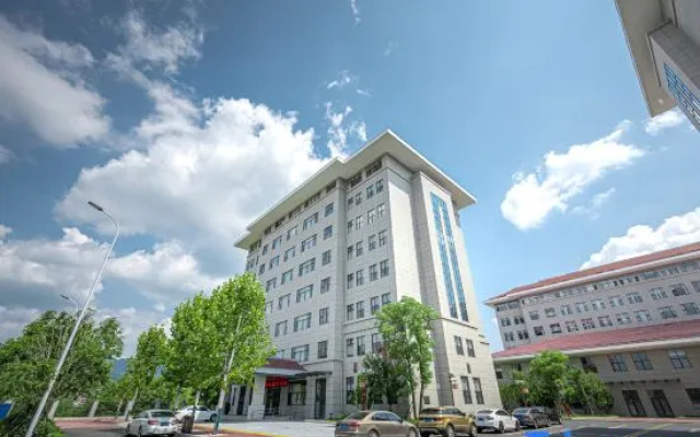 Lianjiang Hotel
