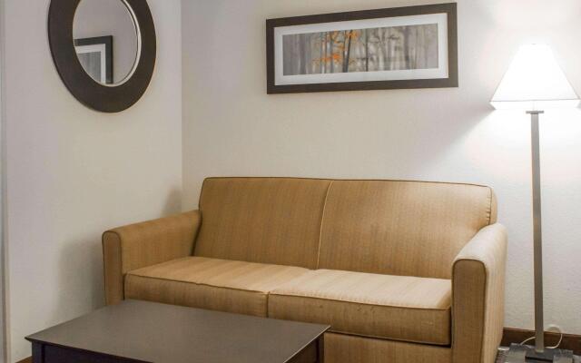 Comfort Suites