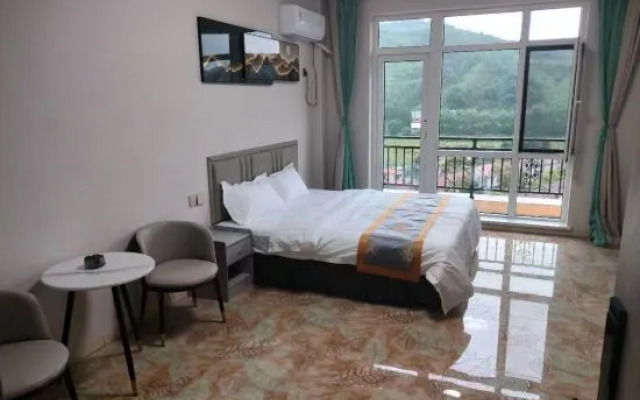 Ruifeng Hot Spring Hotel
