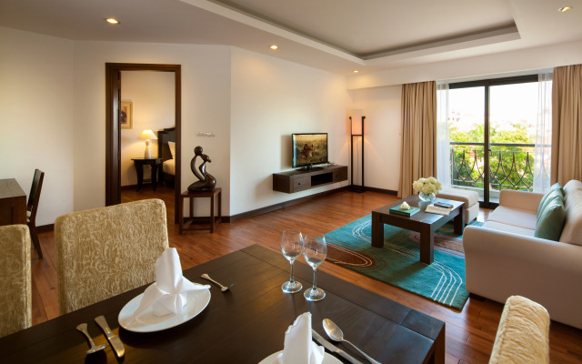 Elegant Suites Westlake