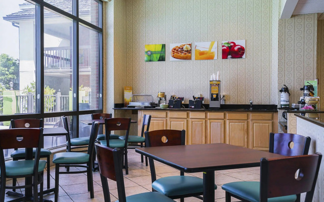 Quality Hotel Morehead City