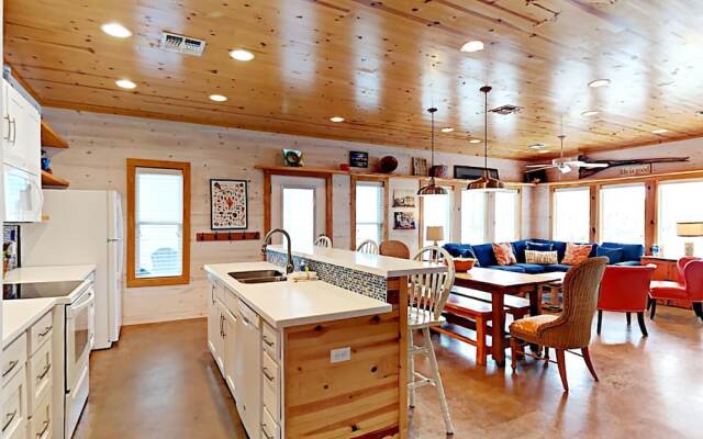 Station Street - 4 Br Townhouse