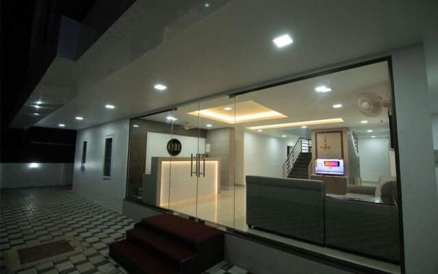 Chandra Inn