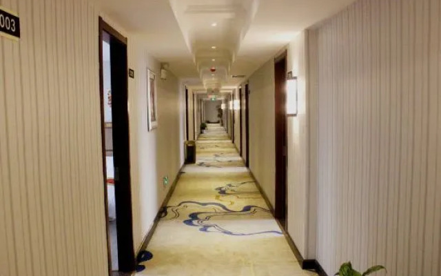 Danyang Donghua Express Hotel
