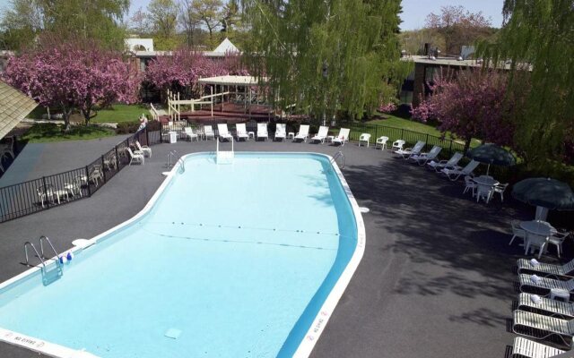 Fireside Inn & Suites Portland