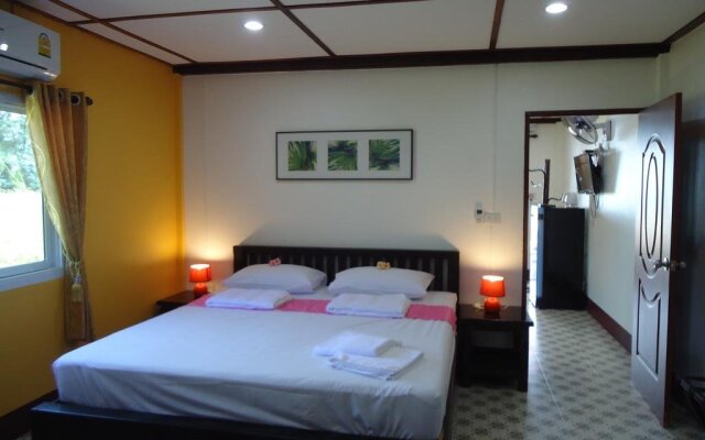 Sea Breeze House, Naiplao Beach