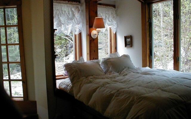 Mountain Valley Retreat