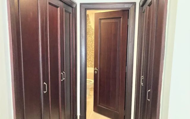 Luxurious 2 bedroom w/terrace Downtown - Hotel in ดูไบ - Photo 2
