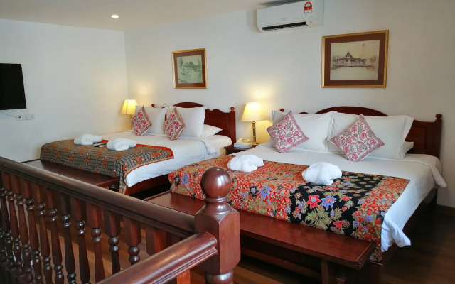 Heeren Straits Hotel