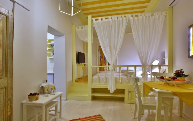 Efchi Suites 1904