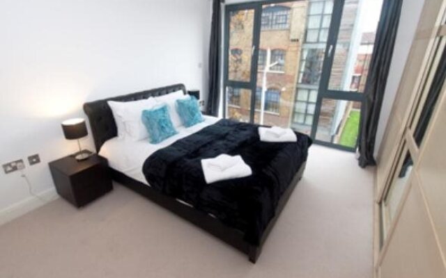 London Bridge Apartment