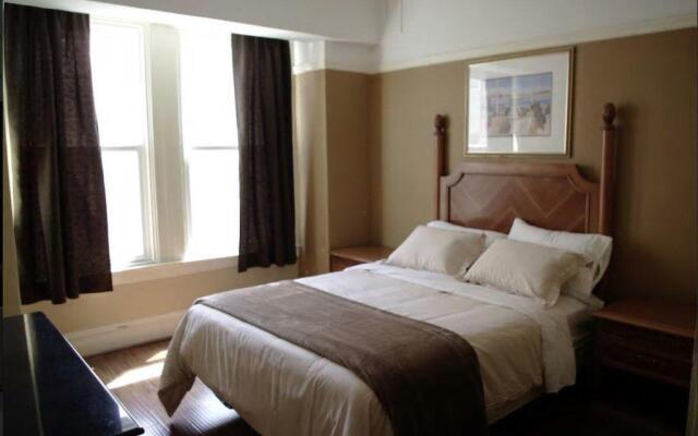 Yale Hotel