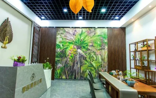 Jizhu Holiday Apartment (Menghai Mengbala Store)