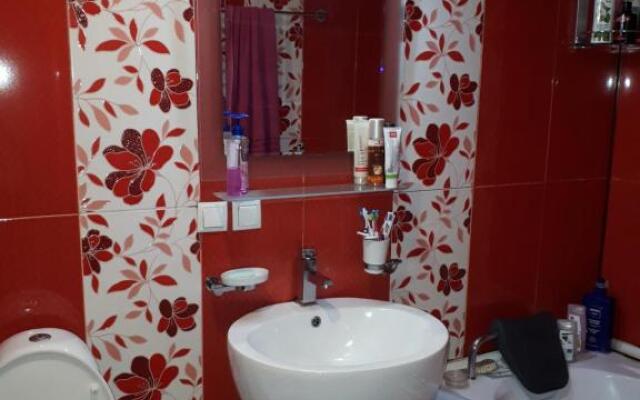 bina 6 maisis parktan