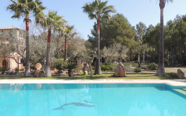 Charming Villa With Pool in Algaida