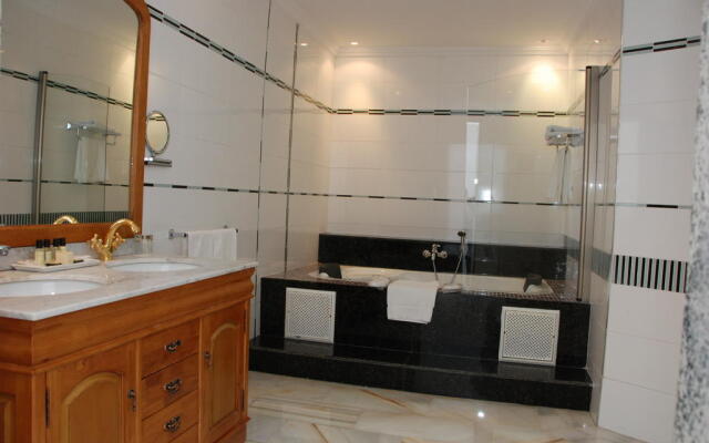 Cesar Hotel & spa