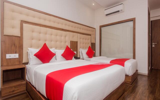 OYO 22039 Hotel Bkc Grand
