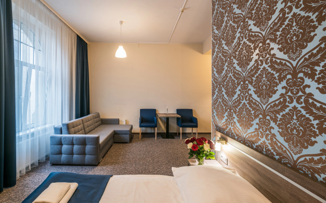 Lothus Hotel
