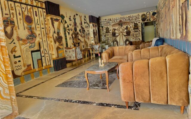King Pyramids View Hotel