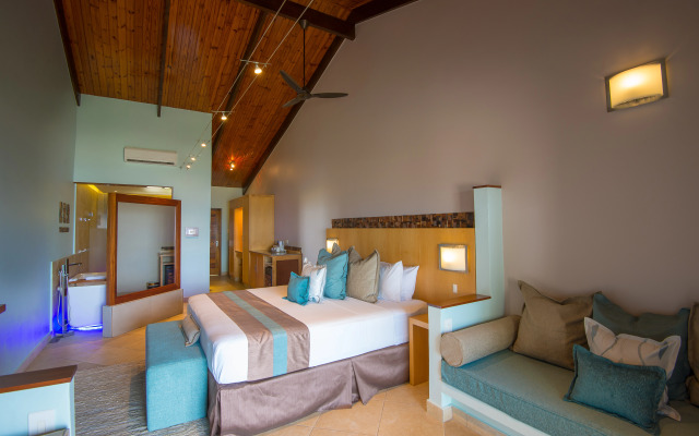 Coco de Mer Hotel and Black Parrot Suites