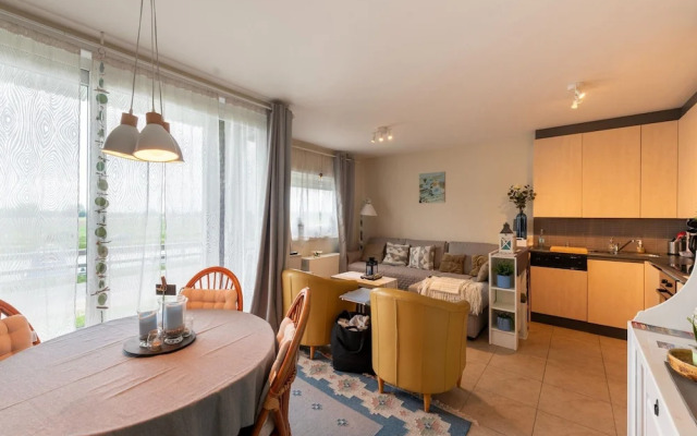 Charming Waterside Getaway