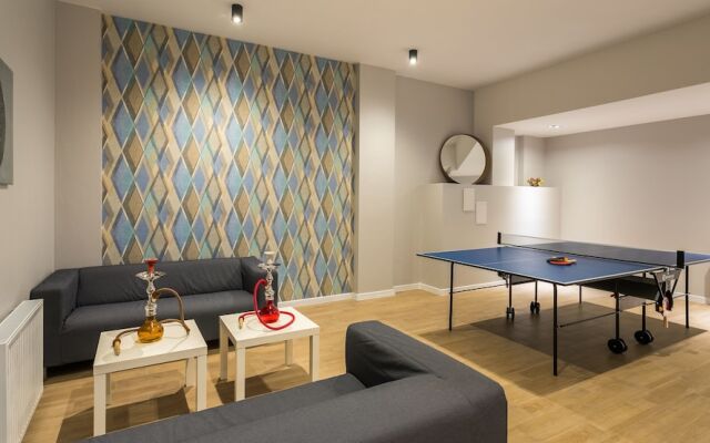 Apartments with Event Space & Hot Tub