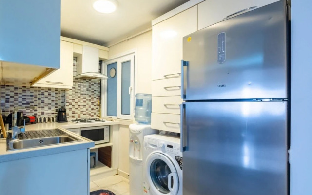 Eclectic Apartment near Popular Attractions in Beyoglu