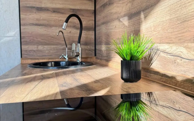 Bragin HILL (Брагин Хилл) на улице Маршала Жукова 20