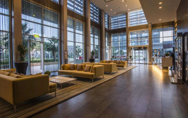 Отель Yas Plaza Circuit